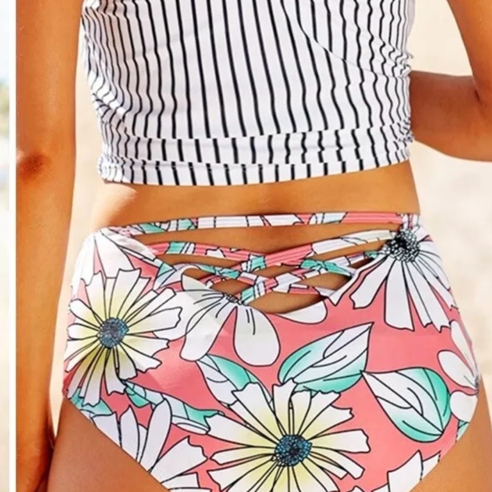 Striped and Floral Bikini Set - Picture 6 of 6
